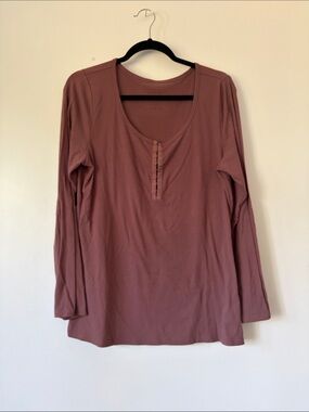 Torrid Women's Long Sleeve Scoop Neck Henley Top Mauve Pink Size Unknown